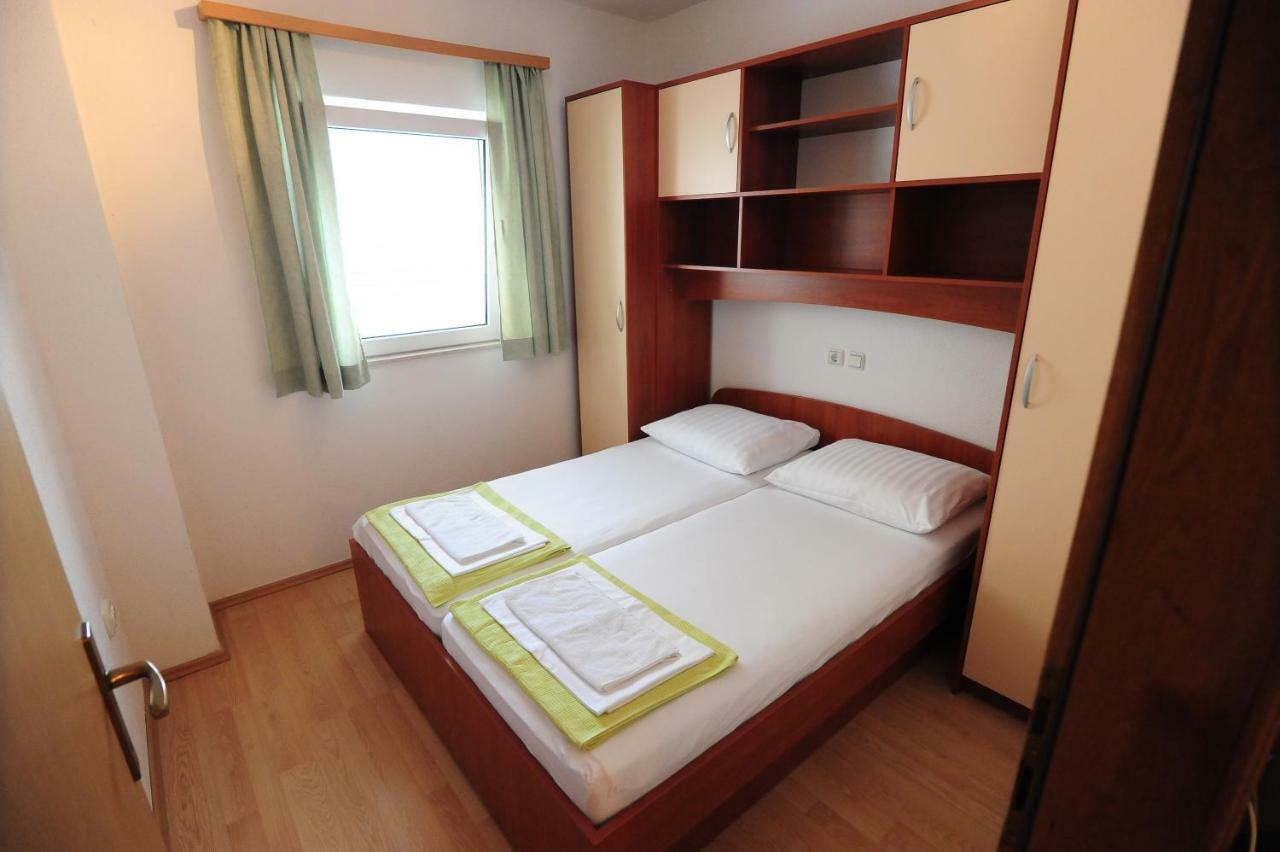Apartments Knezevic Makarska Exterior foto